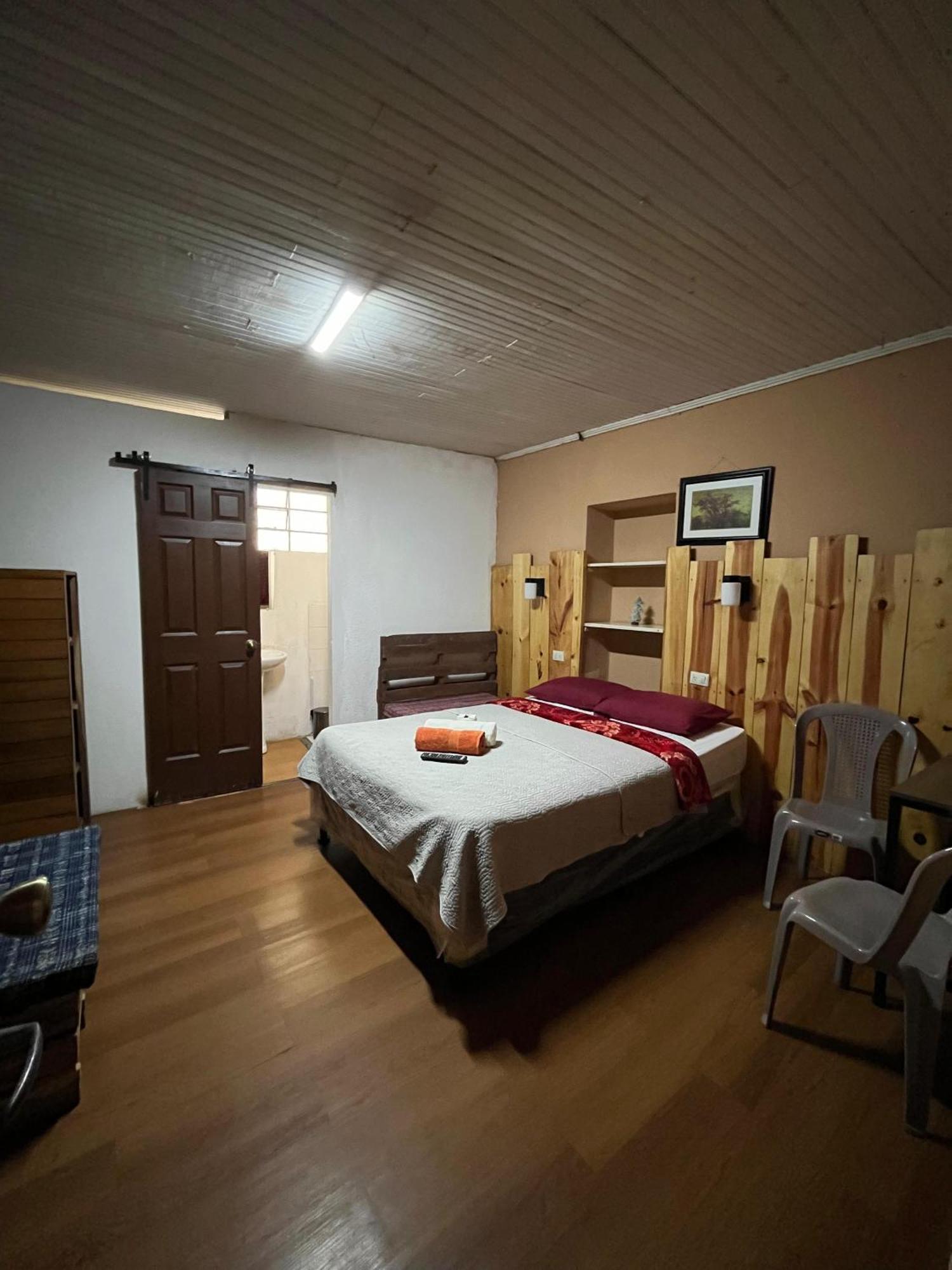 Hostal Choja Κετσαλτενάνγκο Εξωτερικό φωτογραφία
