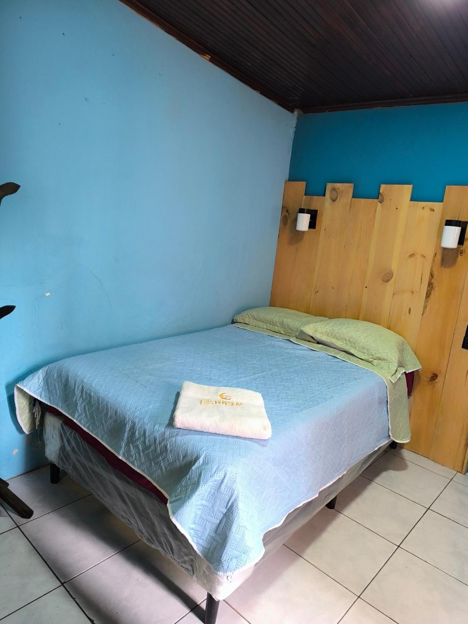 Hostal Choja Κετσαλτενάνγκο Εξωτερικό φωτογραφία